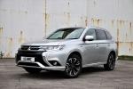 Mitsubishi Outlander PHEV 2015 года